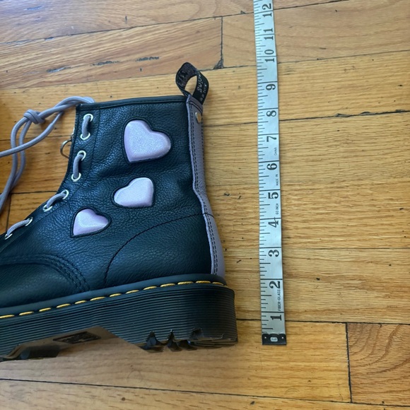 Dr. Martens Black Leather Purple Heart Boots Size 9 - Picture 2 of 6